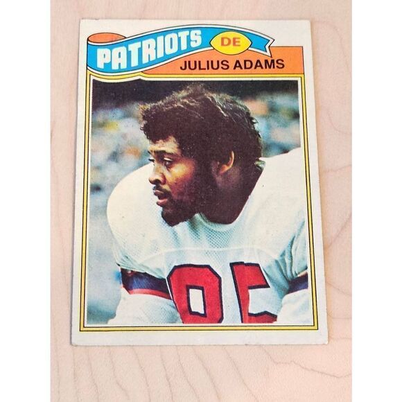1977 Topps Julius Adams New England Patriots Football Card #139 - Picture 1 of 2